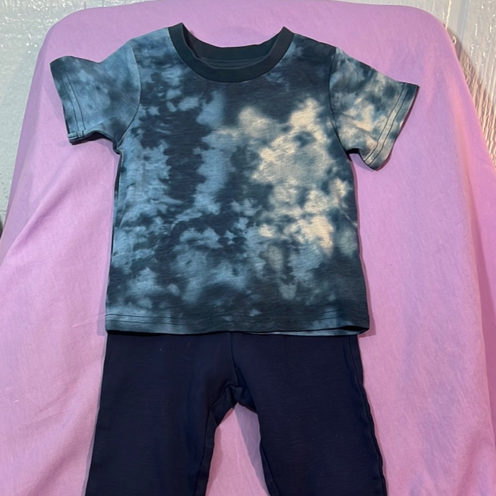 5 for $10 💜 Tie-Dye T-Shirt and Pants Set Size 12 months
